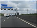 TL0912 : M1 motorway climbing near Redbourn by Peter Whatley