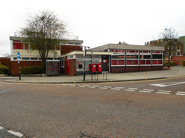 Radcliffe Delivery Office © David Dixon cc-by-sa/ :: Geograph Britain  and Ireland