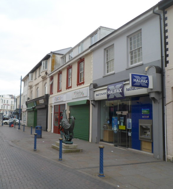 Halifax branch, Porthcawl © Jaggery ccbysa/2.0 Geograph Britain