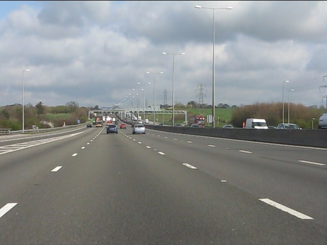 M1 at junction 9 © Peter Whatley cc-by-sa/2.0 :: Geograph Britain and ...