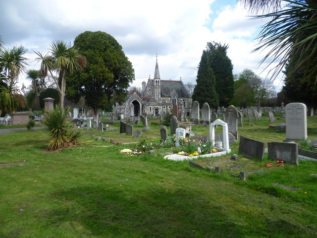 Streatham Cemetery © Marathon Cc-by-sa/2.0 :: Geograph Britain And Ireland