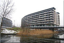 TQ3682 : Apartments by the Regents Canal by N Chadwick