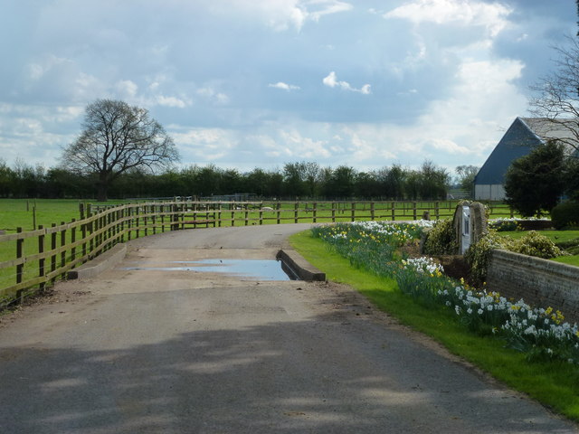 Driveway to Pode Hole Farm