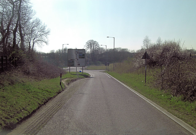 Access to complex interchange on A417