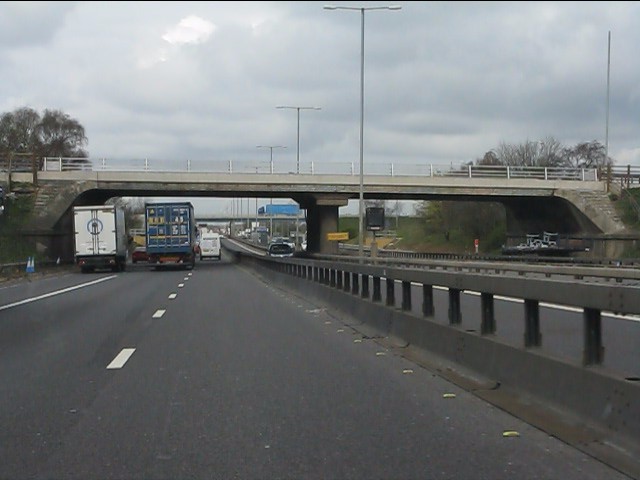 M1 motorway - junction 13 bridge © Peter Whatley cc-by-sa/2.0 ...