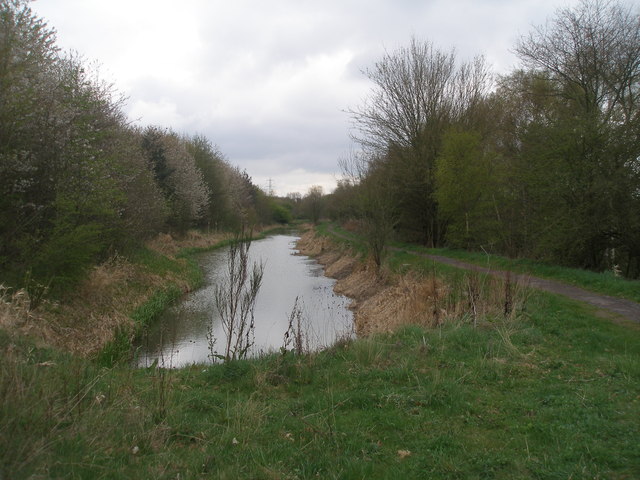 Chesterfield Canal and Cuckoo Way south... © John Slater :: Geograph ...