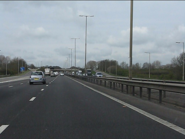 M1 motorway at junction 16 © Peter Whatley :: Geograph Britain and Ireland