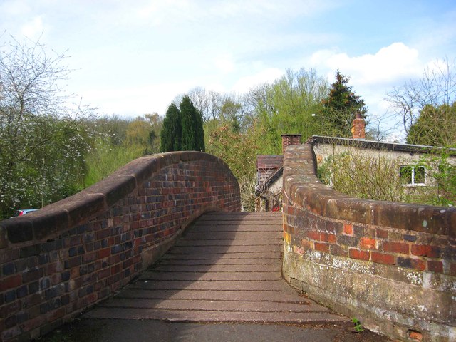 Whittington Horse Bridge (No. 28) on the Staffs & Worcs Canal