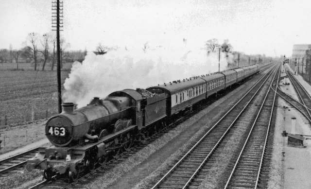 Bristol - Paddington express at Moreton... © Ben Brooksbank cc-by-sa/2. ...