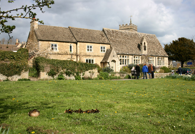 Ducklington, like it says © Des Blenkinsopp :: Geograph Britain and Ireland