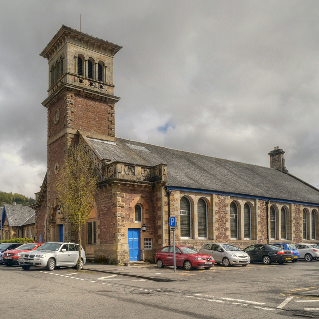 Callander Kirk © David Dixon :: Geograph Britain and Ireland