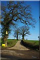 Footpath to Upper Hill farm