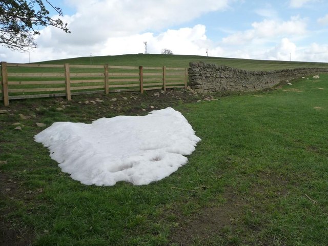 April patch of snow, Humber Hill