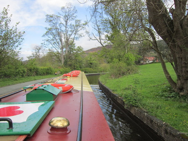 The Llangollen Canal near Bryn-Howel Farm