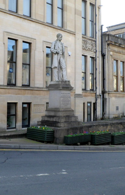 George Holloway statue, Stroud © Jaggery :: Geograph Britain and Ireland