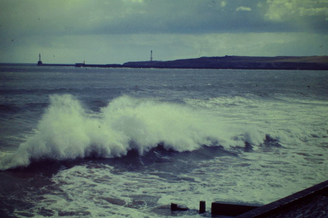 Waves at Aberdeen Beach