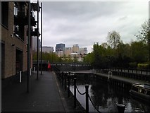TQ3680 : View of tower blocks in Westferry from the Limehouse Cut by Robert Lamb