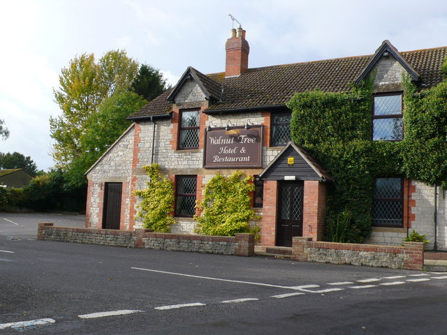 Walnut Tree Hotel And Restaurant West C Nigel Mykura Geograph Britain And Ireland