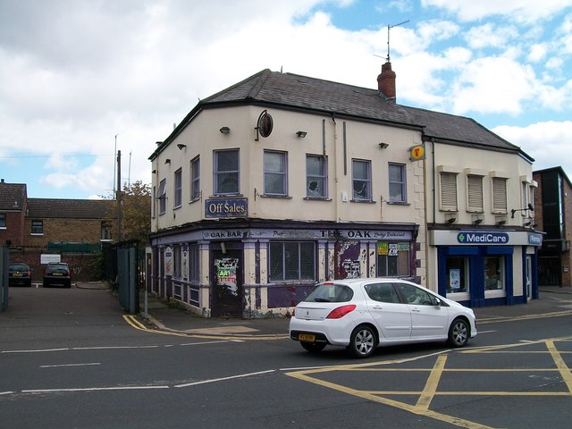 The Oak - a disused bar opposite the Royal Victoria Hospital