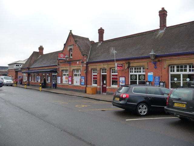 Newbury - Railway Station © Chris Talbot :: Geograph Britain and Ireland