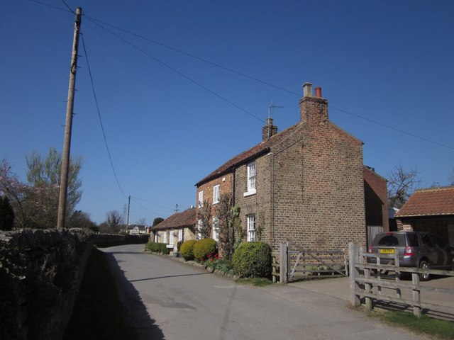 Cottage, South Stainley © Derek Harper cc-by-sa/2.0 :: Geograph Britain ...