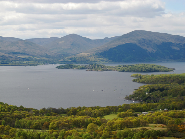 Loch Lomond and Inchlonaig © William Starkey :: Geograph Britain and ...