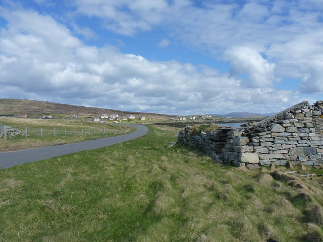 Ruined blackhouse beside the road into Borve