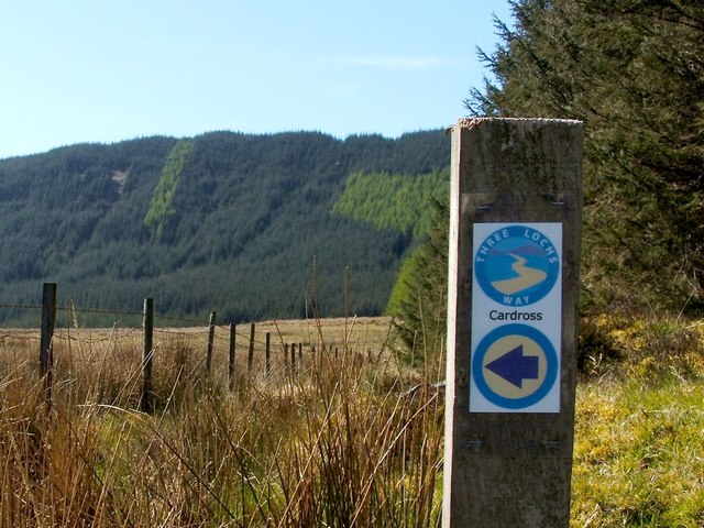 Three Lochs Way marker post