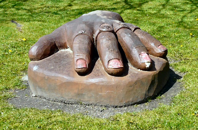A hand in Oxford Park