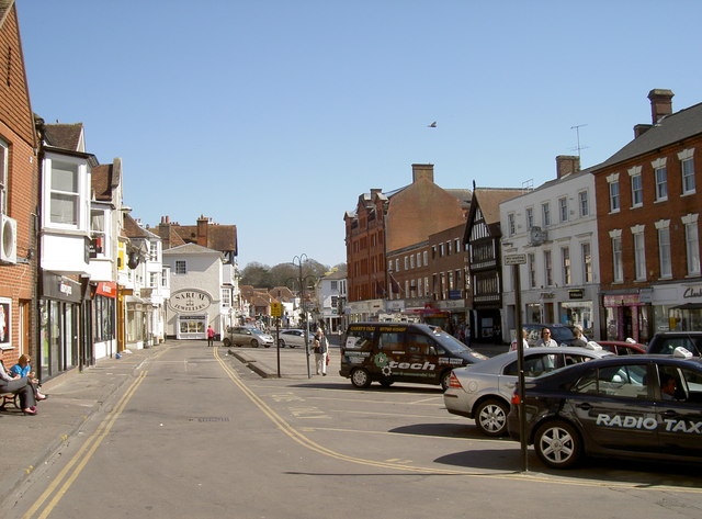 Taxi rank in New Canal, Salisbury © Neil Owen cc-by-sa/2.0 :: Geograph ...