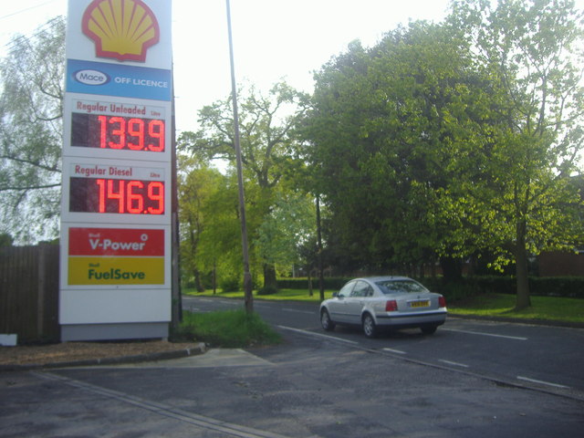Shell garage on London Road, Great Notley