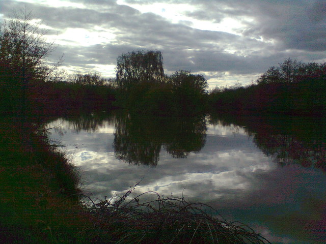 Lake on a tributary of the Stour, south of Sibford Ferris