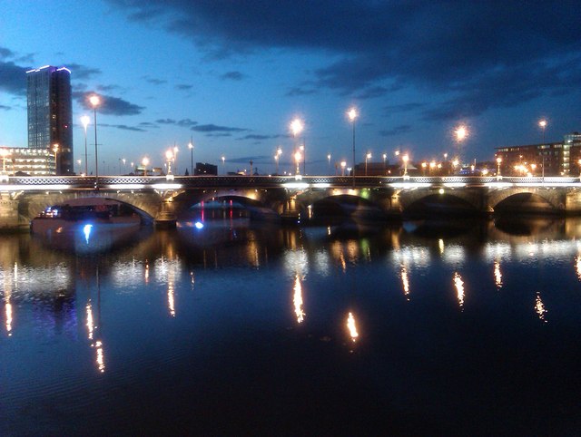 The Queen's Bridge, Belfast © David Martin :: Geograph Ireland