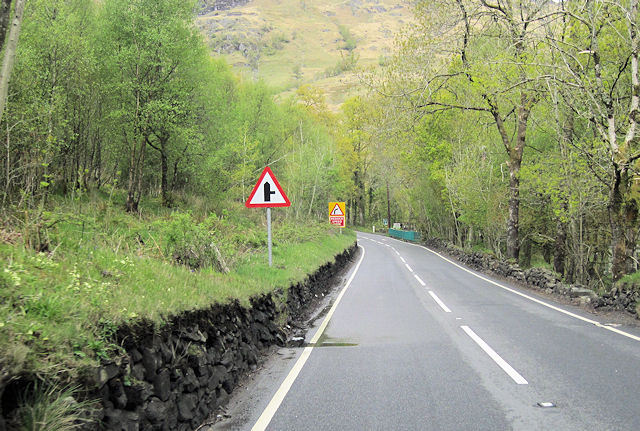 Approaching entrance to Loch Lomond Caravan park