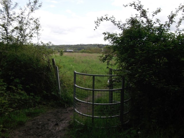 Kissing gate near Furzefield Wood