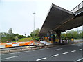 ST5689 : Footbridge over the M48 at the Toll Plaza, Aust by Jaggery