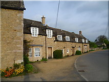 TL0797 : Cottages in Yarwell by Marathon