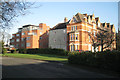 The Manor House flats, Avenue Road