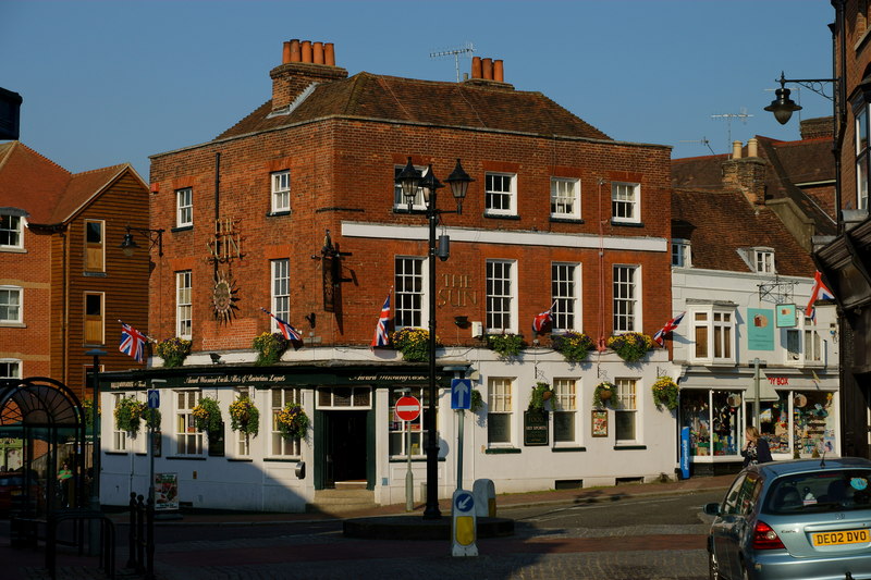 The Sun, Godalming, Surrey © Peter Trimming cc-by-sa/2.0 :: Geograph ...