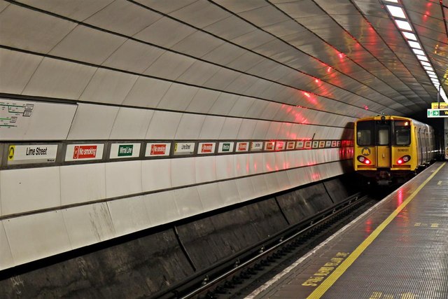 Merseyrail Class 508 EMU, Liverpool Lime... © El Pollock :: Geograph ...