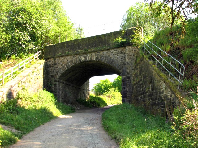 Stone arch railway bridge © Bobby Clegg cc-by-sa/2.0 :: Geograph ...