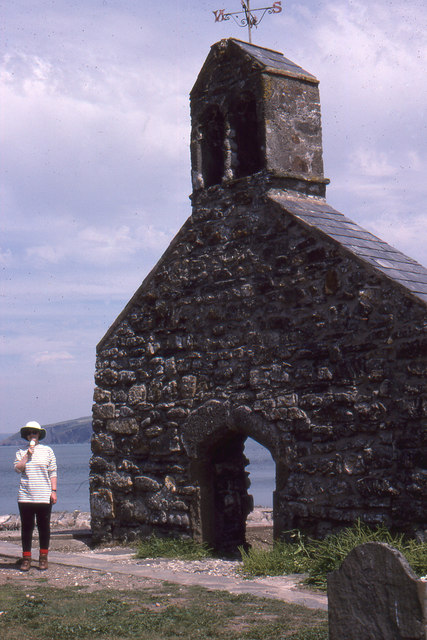 Ruins of St Brynach's church, Cwm-yr-Eglwys