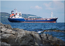 J5082 : The 'Onyx' in Bangor Bay by Rossographer