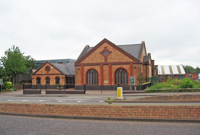 amblecote-wordsley-methodist-church-p-l-chadwick-geograph