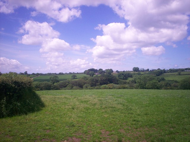 Countryside, Llanteg © welshbabe cc-by-sa/2.0 :: Geograph Britain and ...