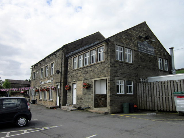 The Rose and Crown, Cop Hill © Ian S :: Geograph Britain and Ireland