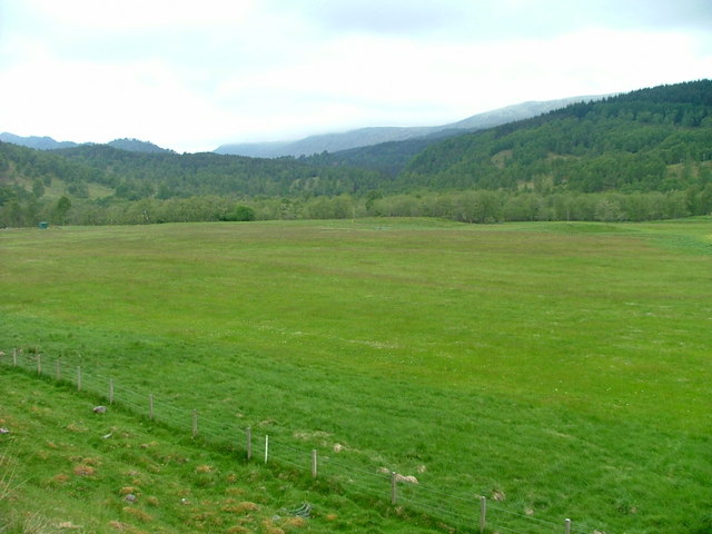 Grazing land © Dave Fergusson :: Geograph Britain and Ireland