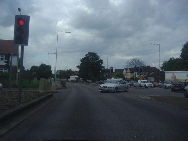 The Great Cambridge Road at the junction of College Road