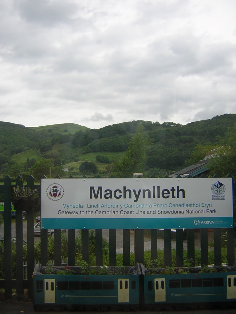 Machynlleth Railway Station © Christopher Hilton :: Geograph Britain ...