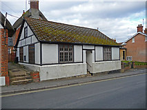 SU1659 : Pewsey - Old Building by Chris Talbot
